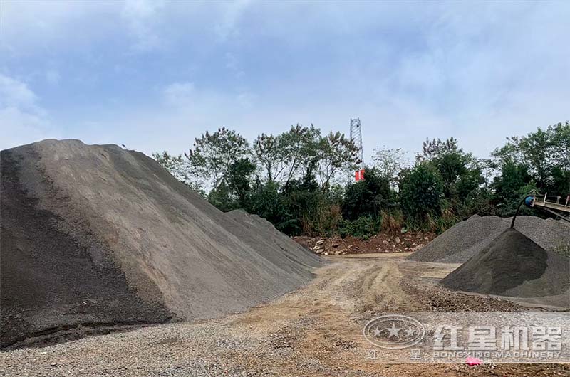 建筑廢料經(jīng)錘破加工處理后的成品圖