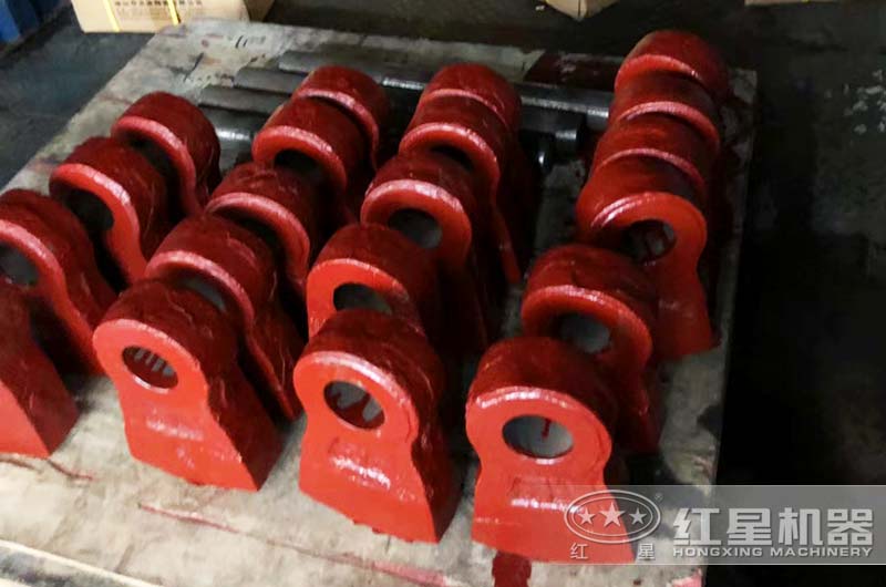 錘式破碎機(jī)的錘頭部件